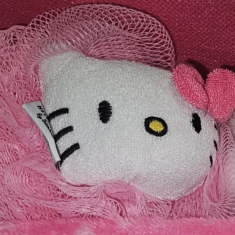 Hello Kitty Girls 3PC Spa Bath Set Spa Headband, Spa Wrap, And Mesh Sponge NIB